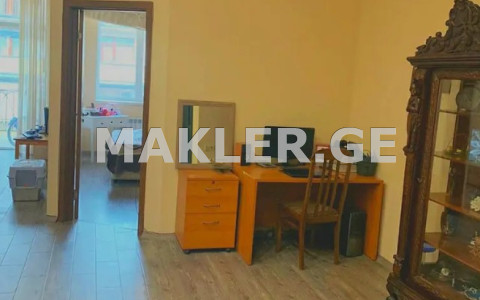  Продается 2 комнатная  Квартира в Сабуртало  на ул. Бурдзгла 