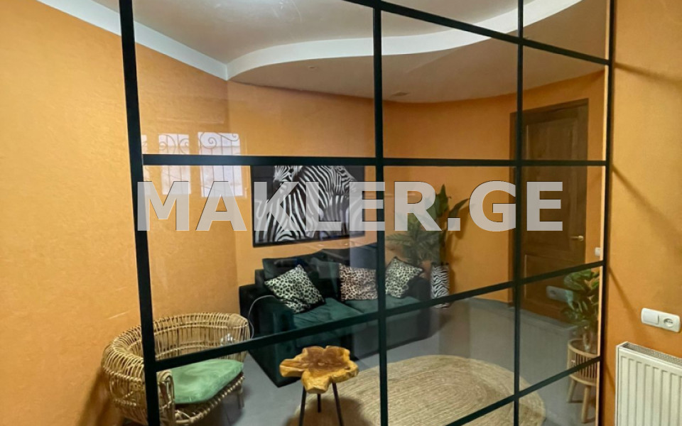  Сдаётся 101 m² площадь Офис в Ваке  на ул. Мосашвили 