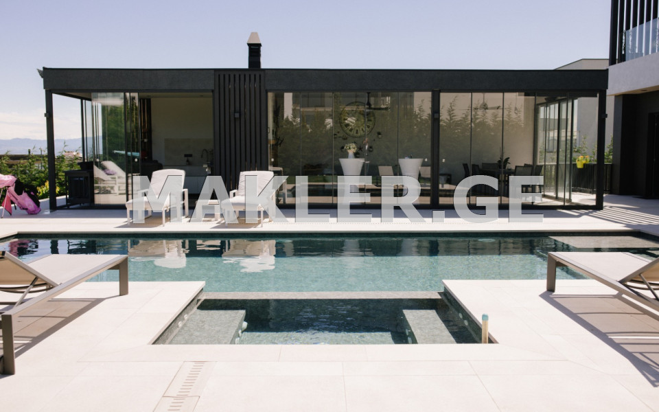  იყიდება 1500 m² ფართობის საკუთარი სახლი კრწანისში  კრწანისის ქუჩაზე 