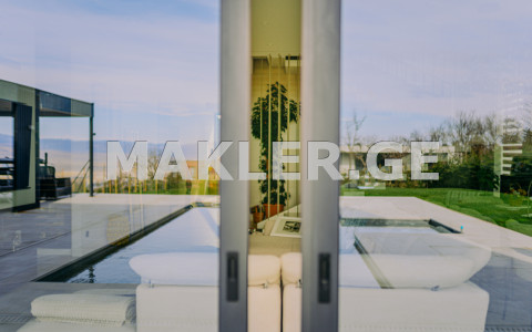  იყიდება 1500 m² ფართობის საკუთარი სახლი კრწანისში  კრწანისის ქუჩაზე 