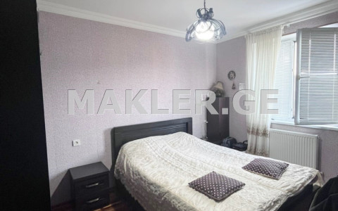  იყიდება 4 ოთახიანი  ბინა ნუცუბიძის პლატოზე