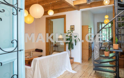  Satılık 3   Daire in Sololaki dist. (Old Tbilisi)  in Amagleba st. 