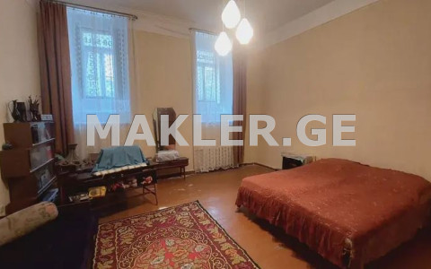  Satılık 3   Daire in Mtatsminda dist. (Old Tbilisi)  in Br. Zubalashvili st. 