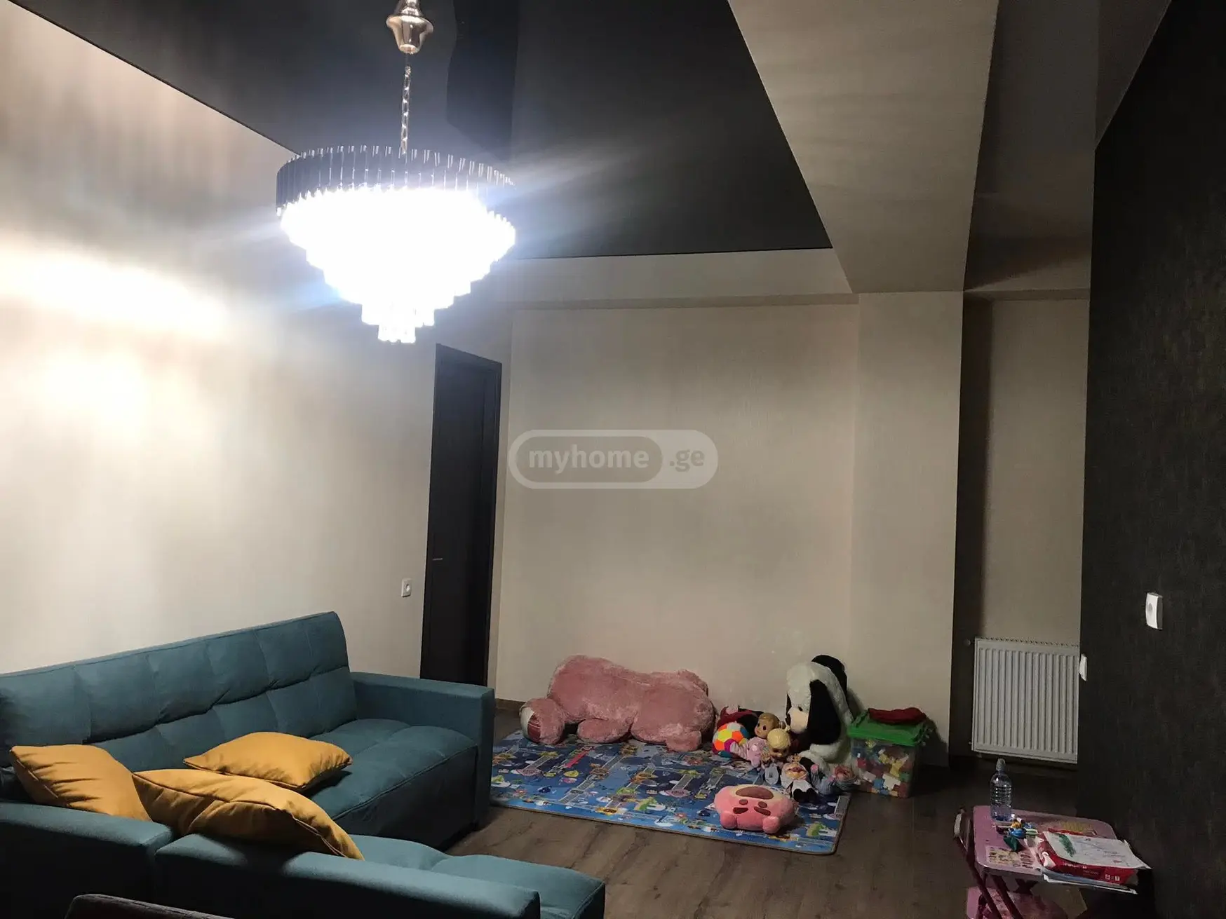  იყიდება 3 ოთახიანი  ბინა ისანში  ბერი გაბრიელ სალოსის გამზირზე 