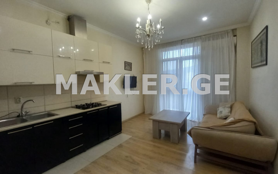  იყიდება 3 ოთახიანი  ბინა ნავთლუღში  იუნკერთა ქუჩაზე 