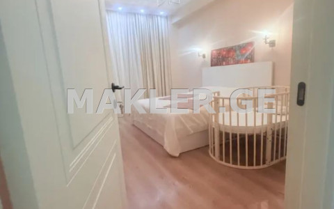  იყიდება 4 ოთახიანი  ბინა ავლაბარში  გუთნის ჩიხში 