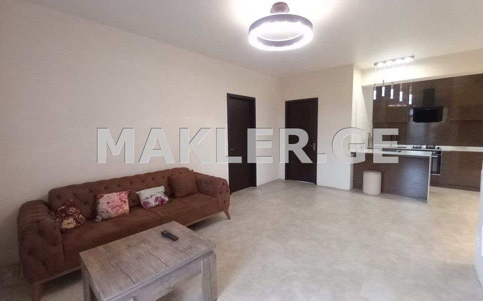  Продается 4 комнатная  Квартира в Исани  на ул. Бочорми 