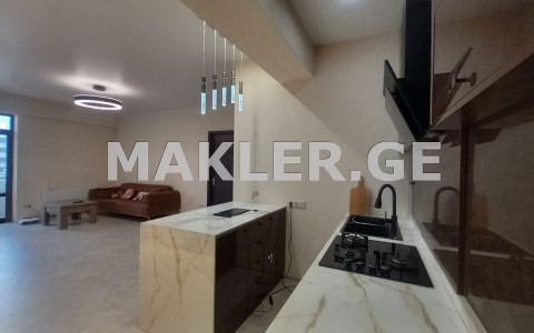  Продается 4 комнатная  Квартира в Исани  на ул. Бочорми 