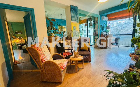  For Sale 3 room  Apartment in Mtatsminda dist. (Old Tbilisi)  in Bolo Agmarti st. 