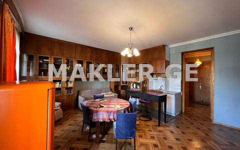  Сдаётся 2 комнатная  Квартира в Ваке  на ул. Хабеишвили 