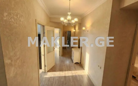  Сдаётся 5 комнатная  Квартира в Сабуртало  На улице Бидзина Квернадзе 