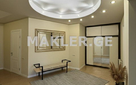  იყიდება 4 ოთახიანი  ბინა საბურთალოზე  მ. ალექსიძის ქუჩაზე 