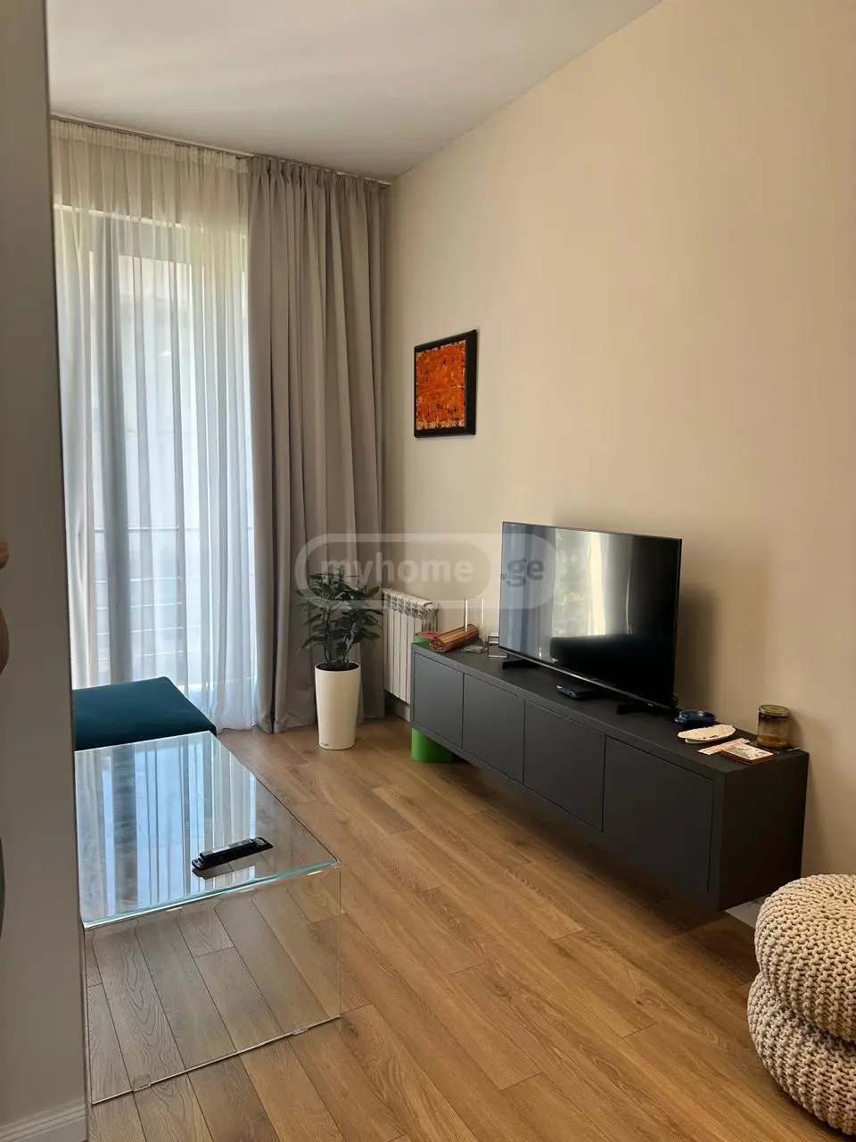  ქირავდება 2 ოთახიანი  ბინა ვაკეში  ი. ჭავჭავაძის გამზ. 