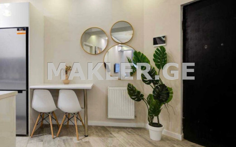  ქირავდება 2 ოთახიანი  ბინა ვაკეში  შატბერაშვილის ქუჩაზე 