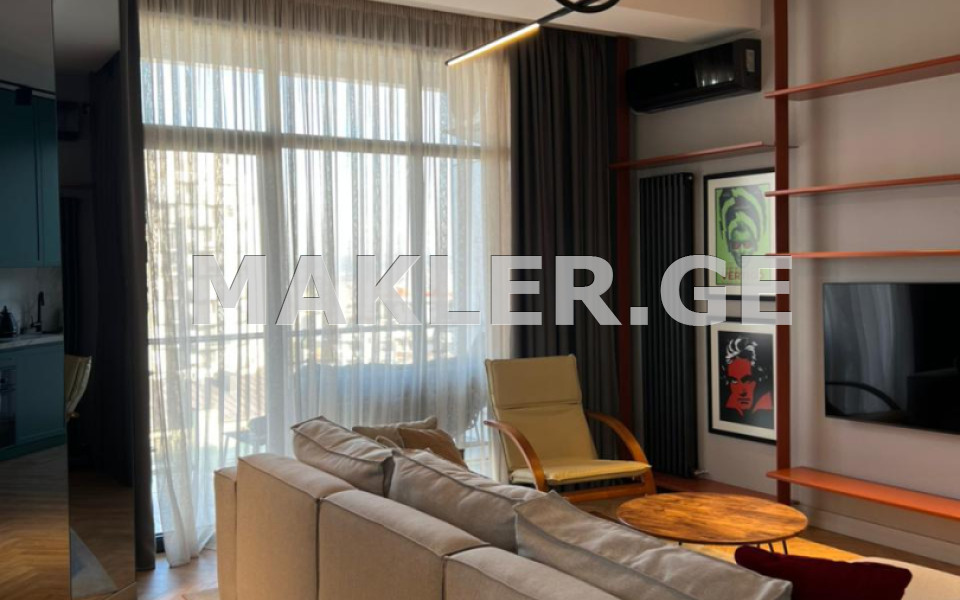  ქირავდება 3 ოთახიანი  ბინა ვაკეში  ი. ჭავჭავაძის გამზ. 