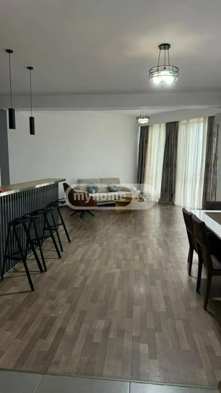  Сдаётся 4 комнатная  Квартира в Сабуртало  на пр. Ал. Казбеги 