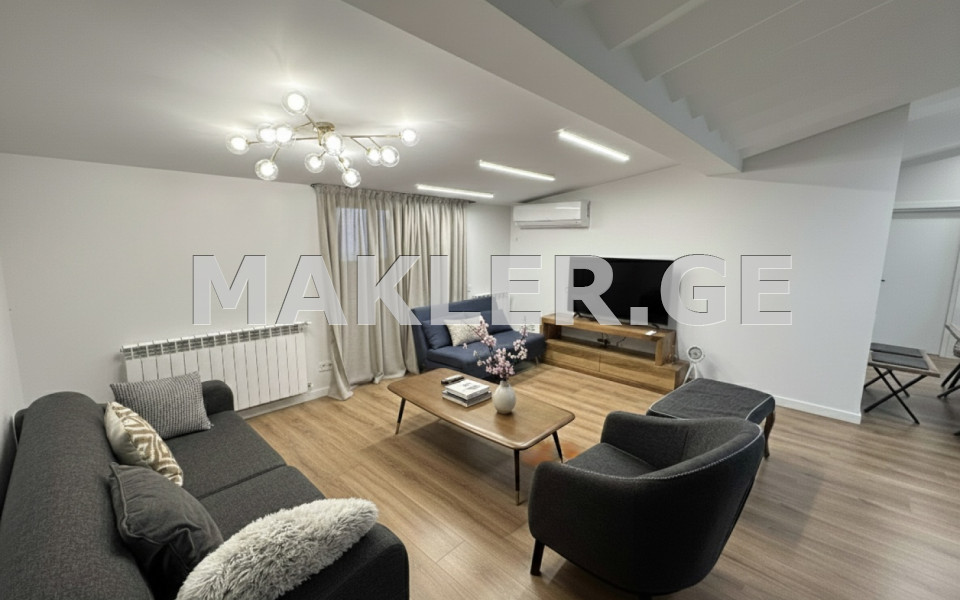  იყიდება 4 ოთახიანი  ბინა საბურთალოზე  მ. ალექსიძის ქუჩაზე 