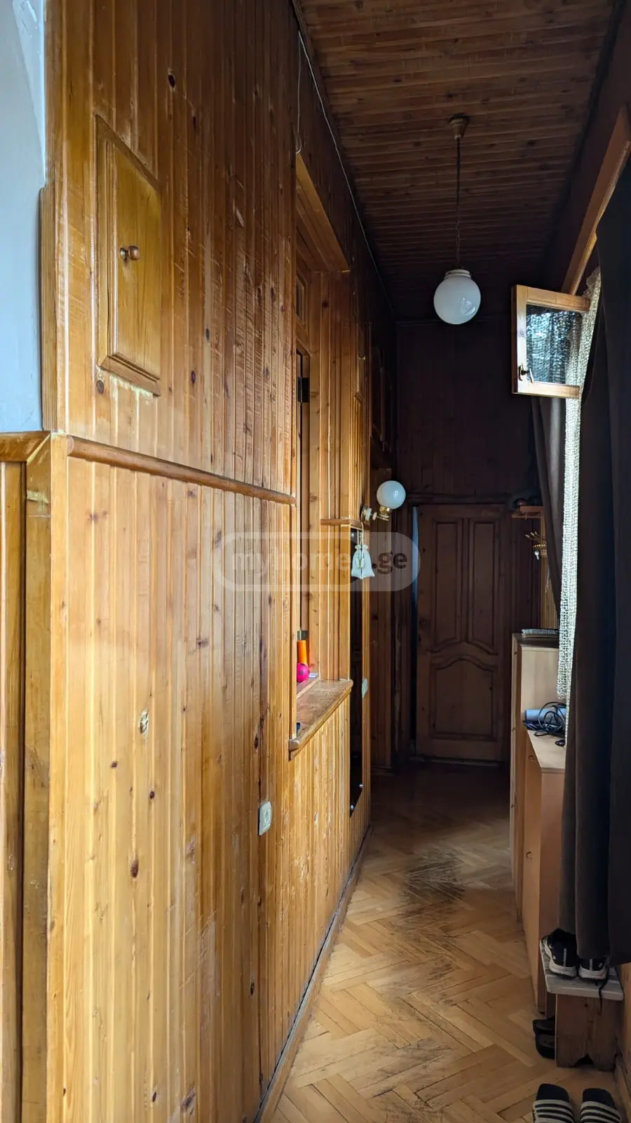  Продается 4 комнатная  Квартира на Мтацминда  (Старый Тбилиси)  на ул. А.Чавчавадзе 