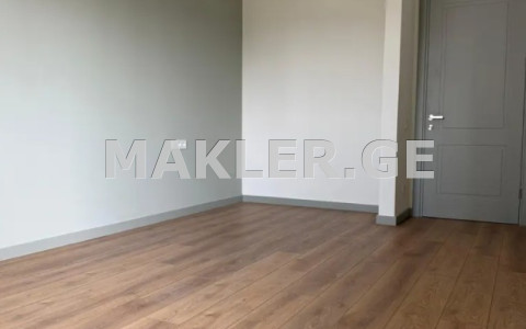  იყიდება 3 ოთახიანი  ბინა საბურთალოზე  გელოვანის გამზირზე 