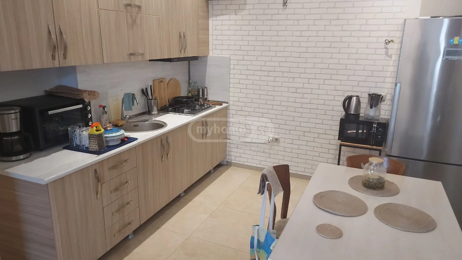  Продается 2 комнатная  Квартира в Ваке  на ул. Атени 