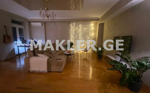  იყიდება 2 ოთახიანი  ბინა ვაკეში  ატენის  ქუჩაზე 