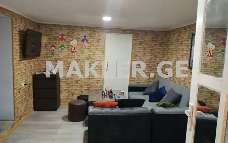  Продается 8 комнатная  Квартира в Абанотубани (Старый Тбилиси)  на ул. Бетлемская 