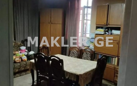  Продается 8 комнатная  Квартира в Абанотубани (Старый Тбилиси)  на ул. Бетлемская 