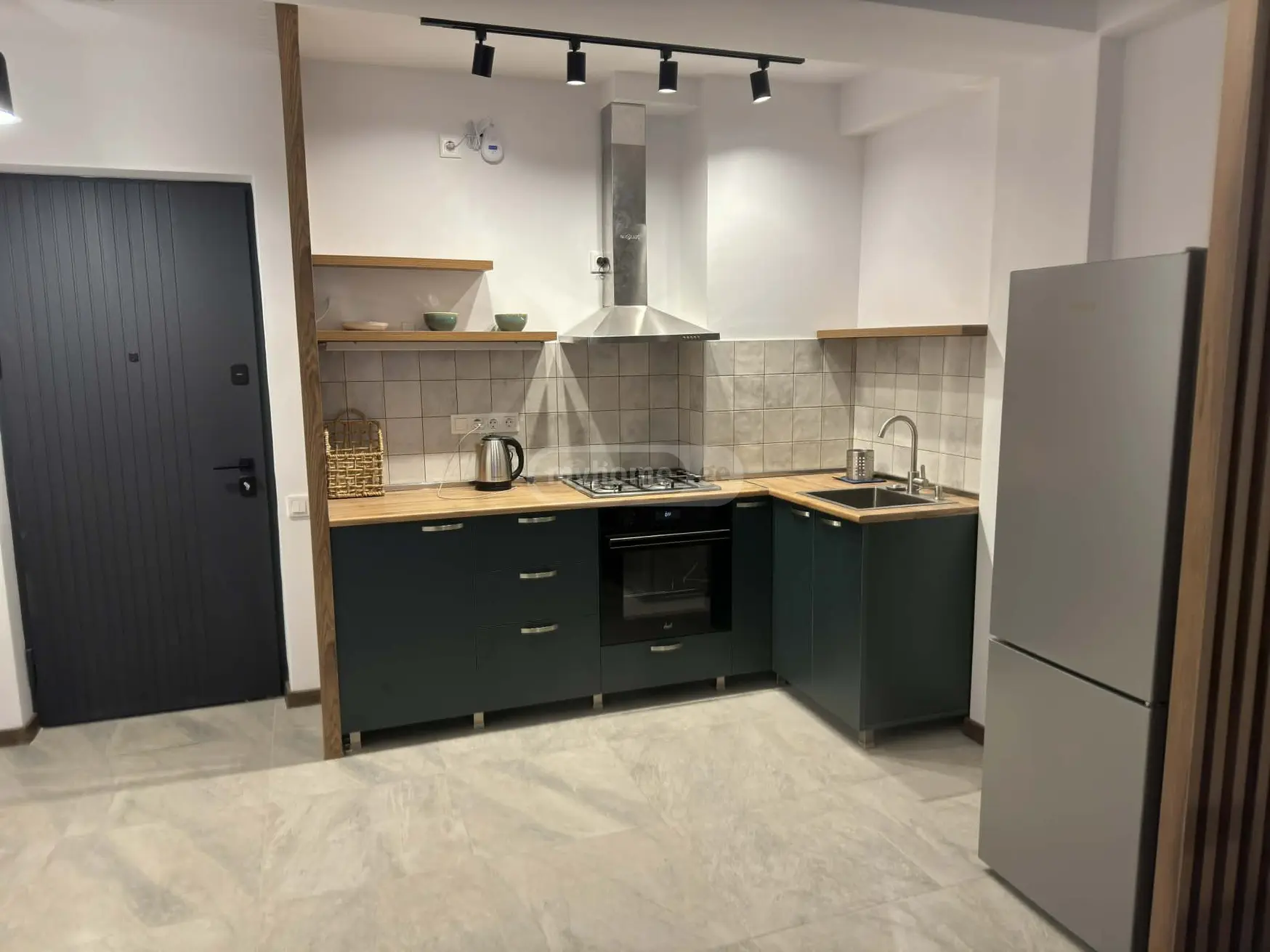  Сдаётся 2 комнатная  Квартира на Озере Лиси  Улица Авто Варази 