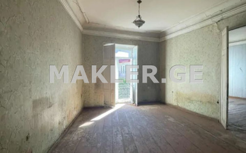  Продается 3 комнатная  Квартира в Сололаки (Старый Тбилиси)  на ул. Амаглеба 