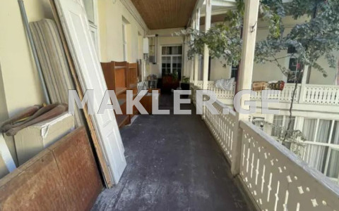 Продается 3 комнатная  Квартира в Сололаки (Старый Тбилиси)  на ул. Амаглеба 