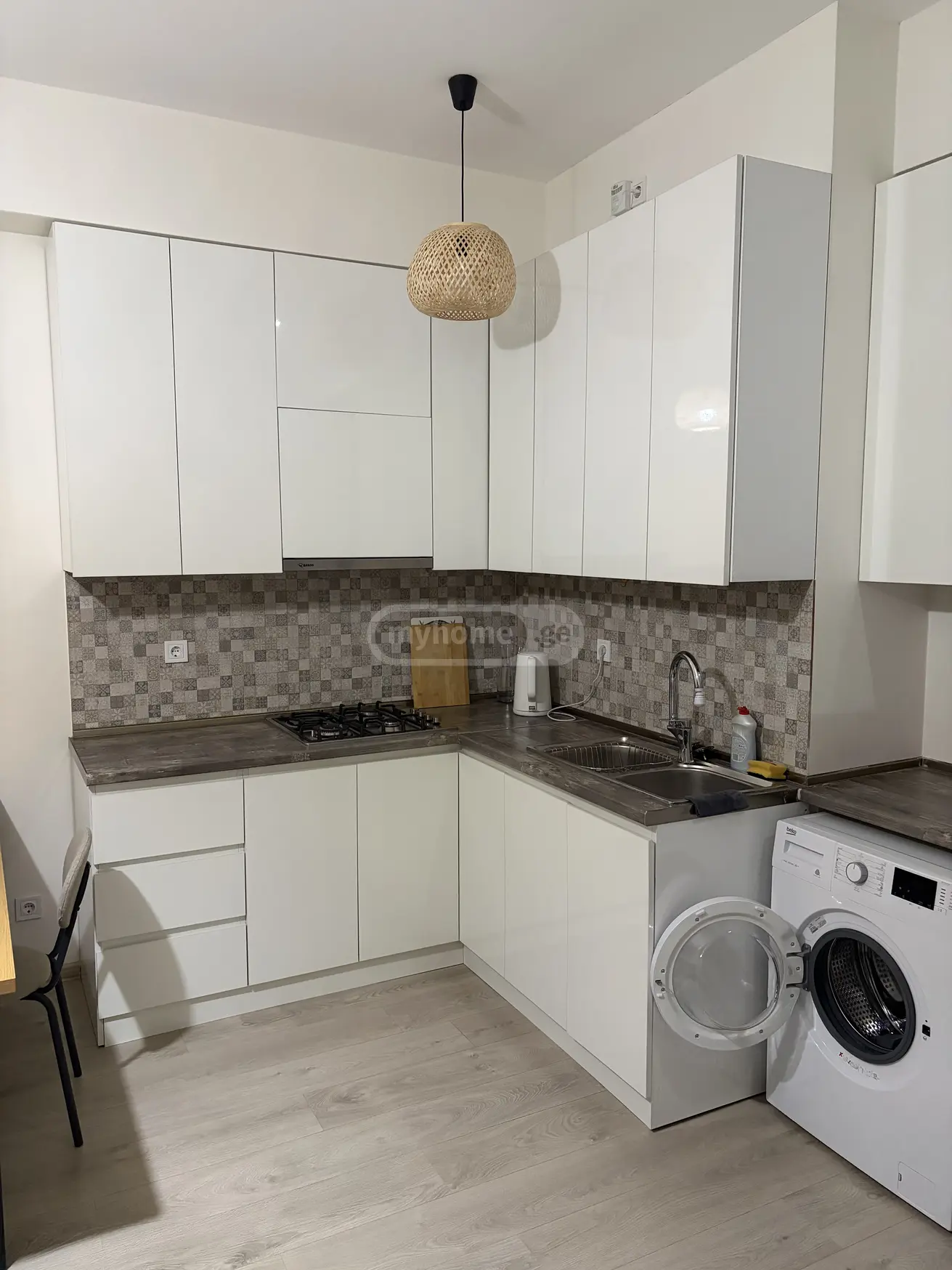  Сдаётся 2 комнатная  Квартира в Сабуртало  на ул. Картозиа 