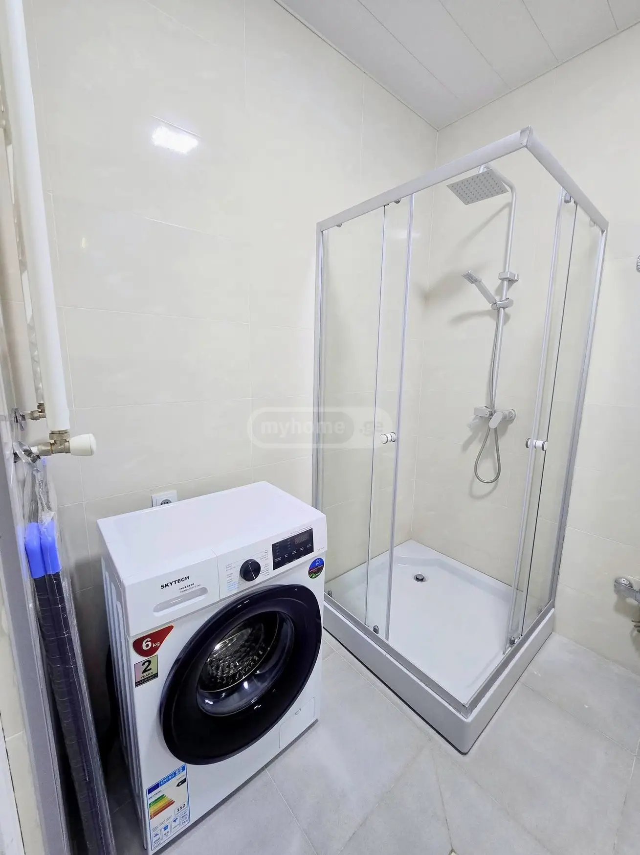  ქირავდება 2 ოთახიანი  ბინა საბურთალოზე  ანა პოლიტკოვსკაიას ქუჩაზე 