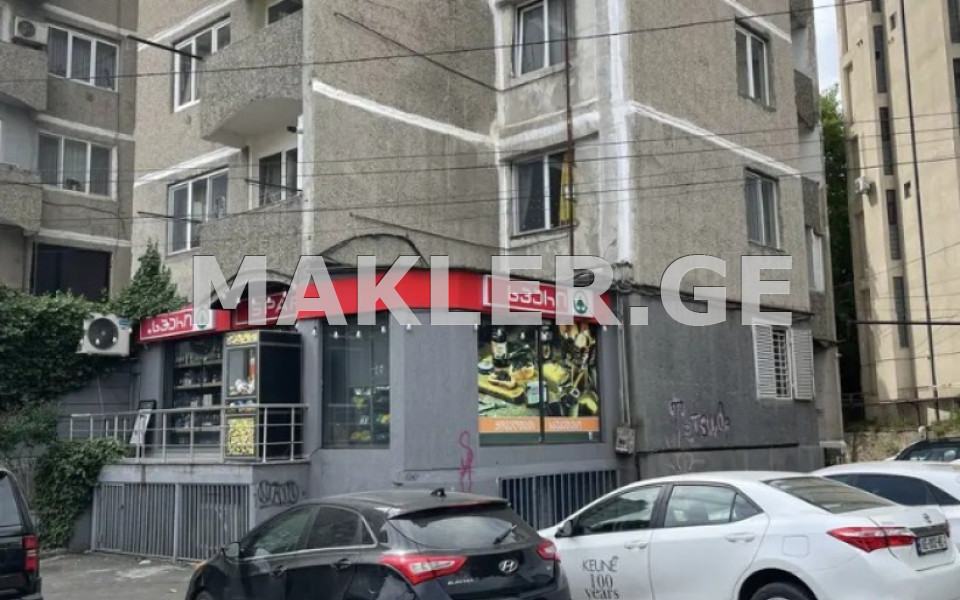  იყიდება 140 m² ფართობის კომერციული ფართი საბურთალოზე  ქავთარაძის ქუჩაზე 
