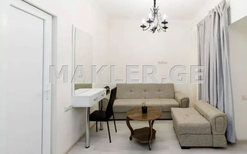  For Sale 4 room  Apartment in Sololaki dist. (Old Tbilisi)  in Jibladze st. 