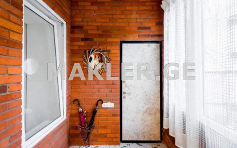  For Sale 4 room  Apartment in Sololaki dist. (Old Tbilisi)  in Jibladze st. 