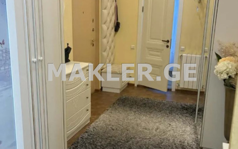  იყიდება 4 ოთახიანი  ბინა ორთაჭალაში  არტურ ლაისტის ქუჩაზე 