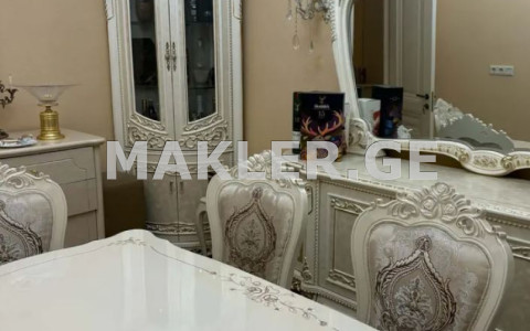  იყიდება 4 ოთახიანი  ბინა ორთაჭალაში  არტურ ლაისტის ქუჩაზე 