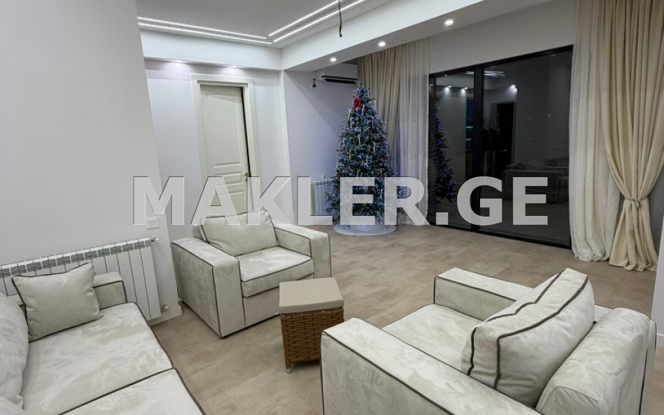  Сдаётся 2 комнатная  Квартира в Чугурети  на ул. Бухаидзе 