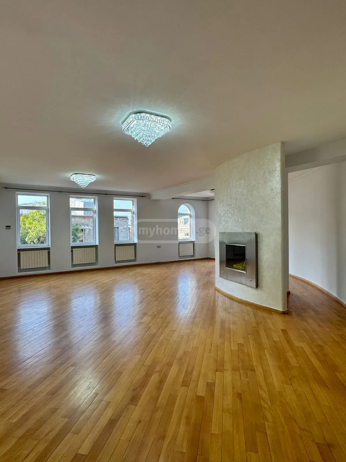  For Rent 220 m² space Office in Mtatsminda dist. (Old Tbilisi)  in A.Chavchavadze st. 