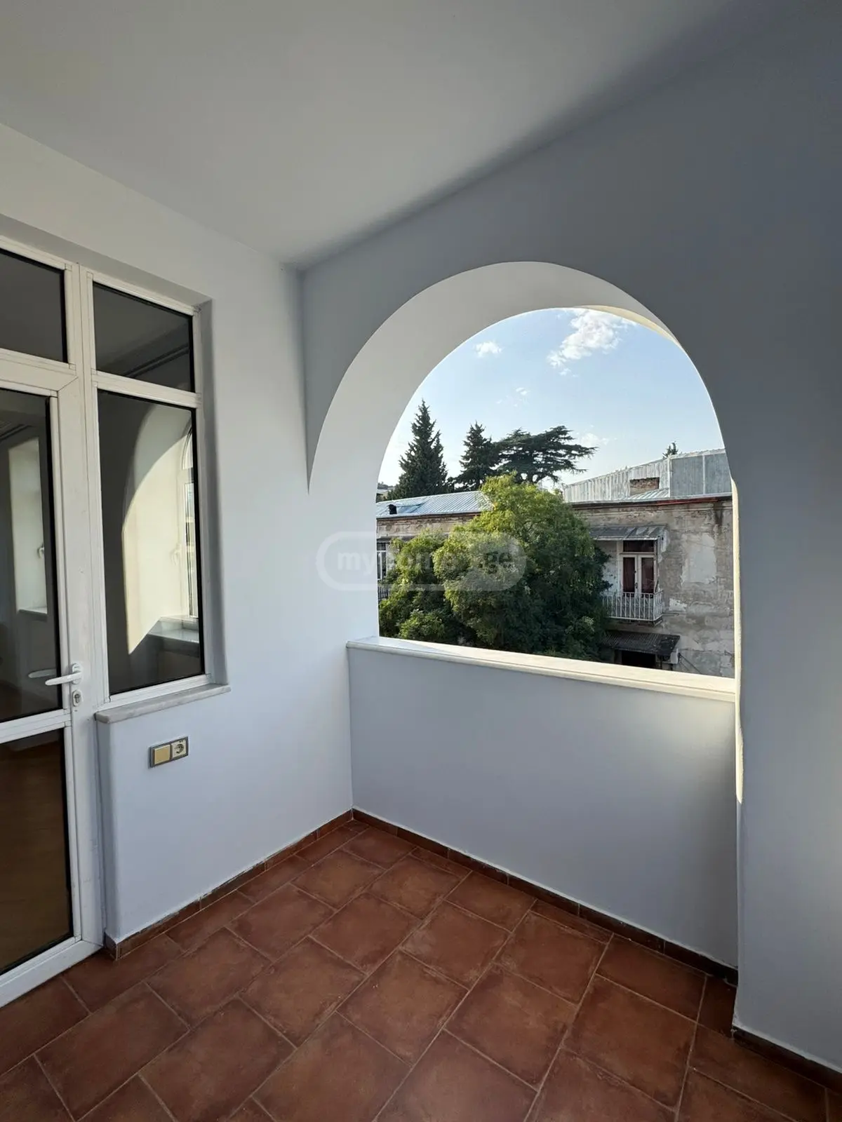  For Rent 220 m² space Office in Mtatsminda dist. (Old Tbilisi)  in A.Chavchavadze st. 