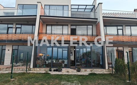  იყიდება 256 m² ფართობის საკუთარი სახლი თელავში