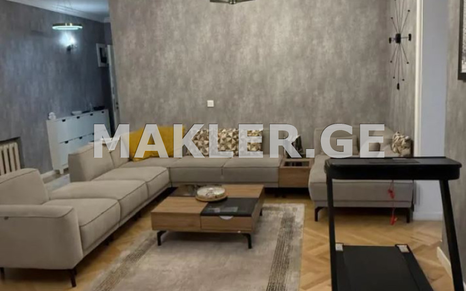  იყიდება 3 ოთახიანი  ბინა ვერაზე  ბარნოვის ჩიხში 