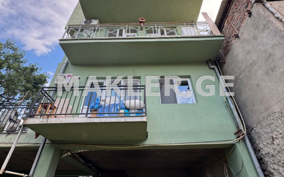  For Sale 5 room  Apartment in Vera dist.  in Gunia st. 
