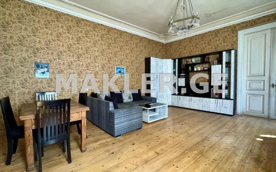  Продается 5 комнатная  Квартира в Абанотубани (Старый Тбилиси)  на ул. Гришашвили 