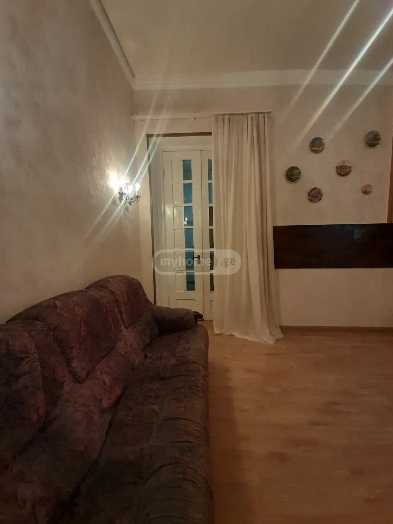  Продается 3 комнатная  Квартира в Навтлуги  на ул. Татишвили 