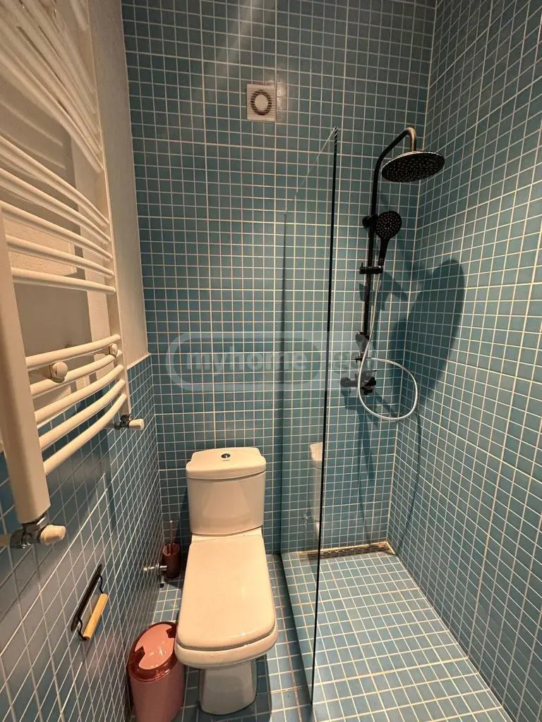  Сдаётся 2 комнатная  Квартира в Ваке  на ул. Шатберашвили 