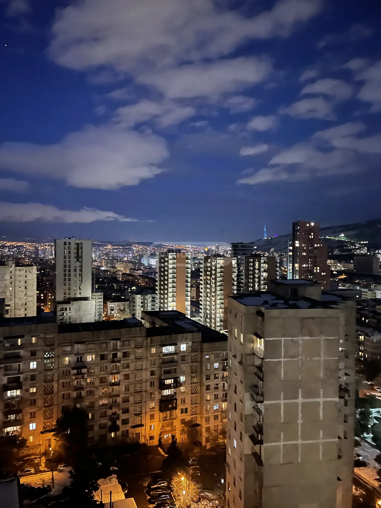  Продается 2 комнатная  Квартира в Сабуртало  на ул. Миндели 