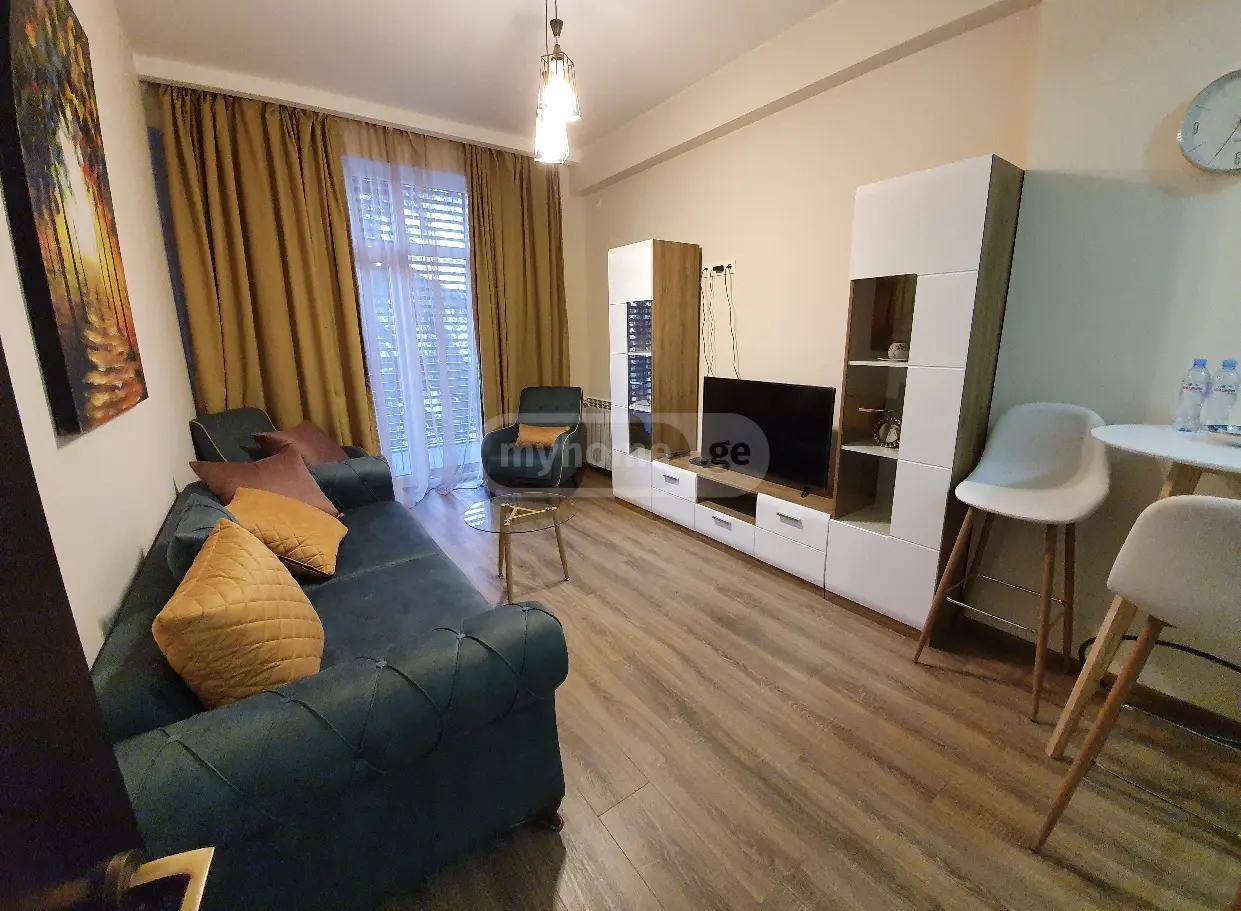  ქირავდება 2 ოთახიანი  ბინა საბურთალოზე  პეკინის გამზირზე 