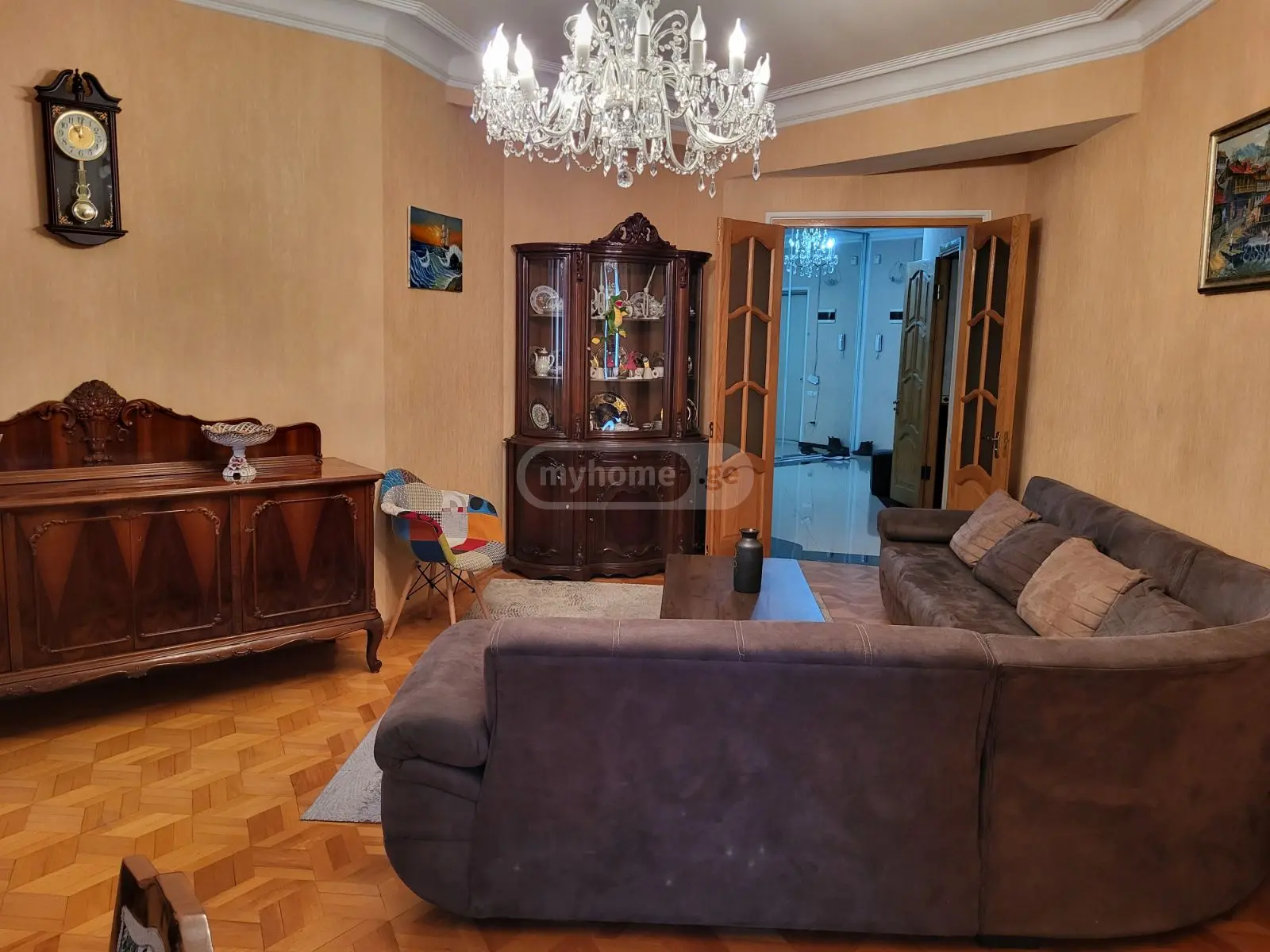  For Sale 5 room  Apartment in Vake dist.