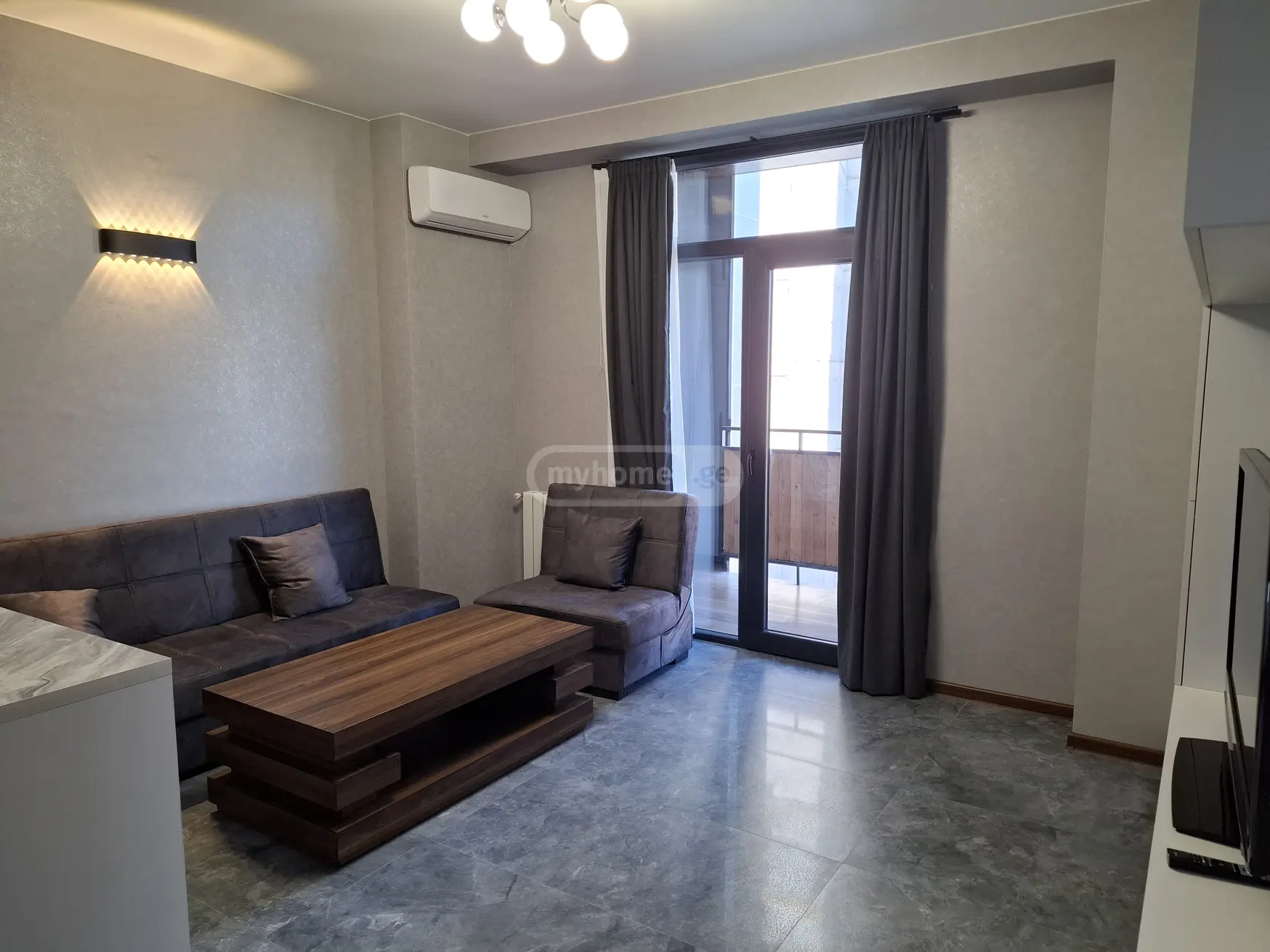  Сдаётся 3 комнатная  Квартира в Сабуртало  на ул. Миндели 